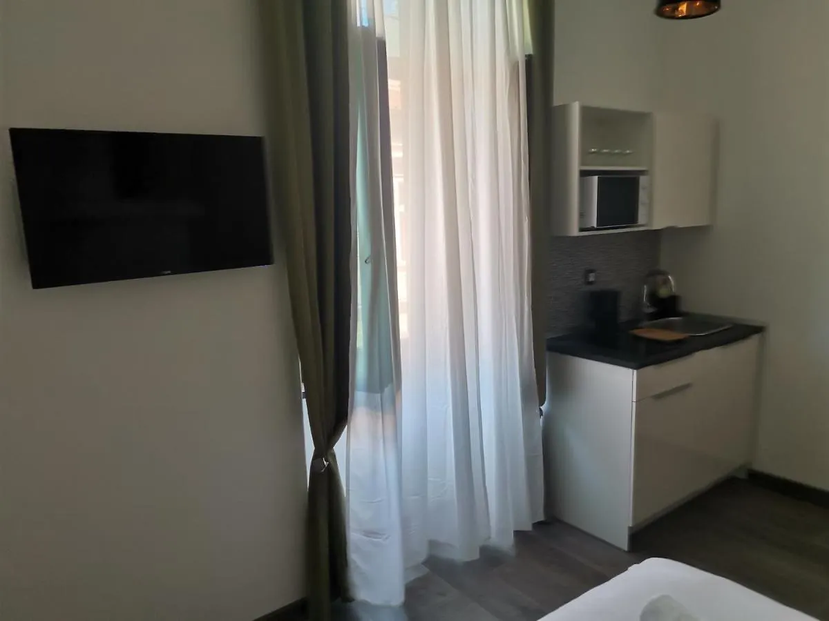 Elin'S Rooms In Center 풀라